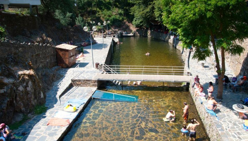 Chez Louise: Onde A Serra Beija O Ceu Lousã Exterior foto